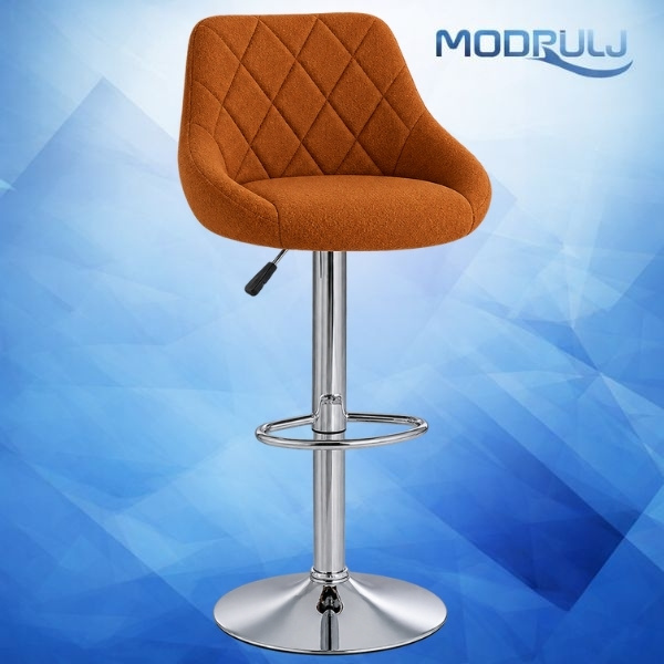 Barska stolica 4U 204